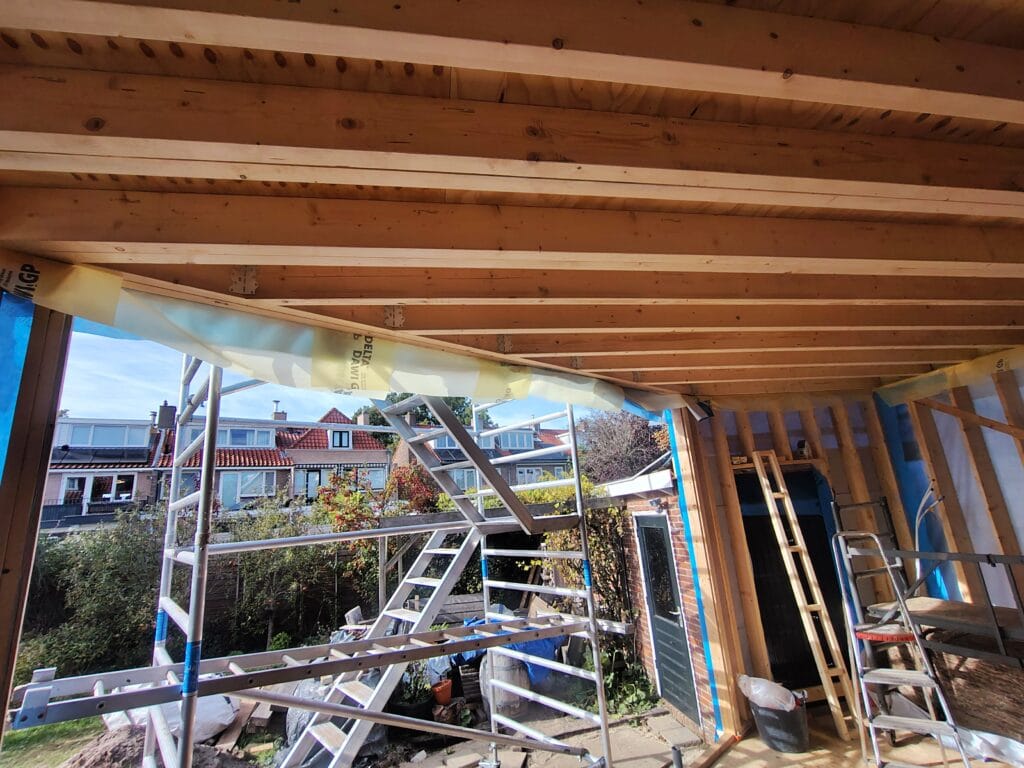 Dak dicht gemaakt aanbouw Haarlem